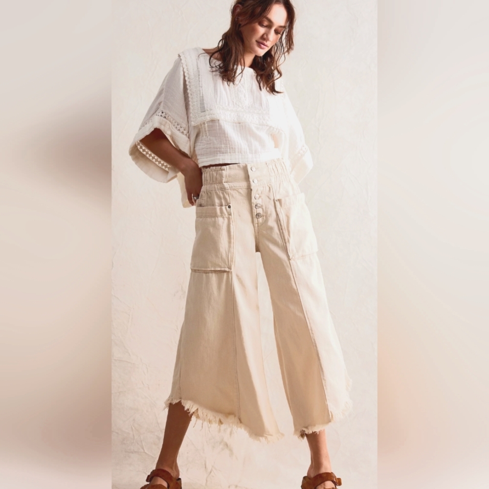 Free People Cream Cropped Jeans size 16